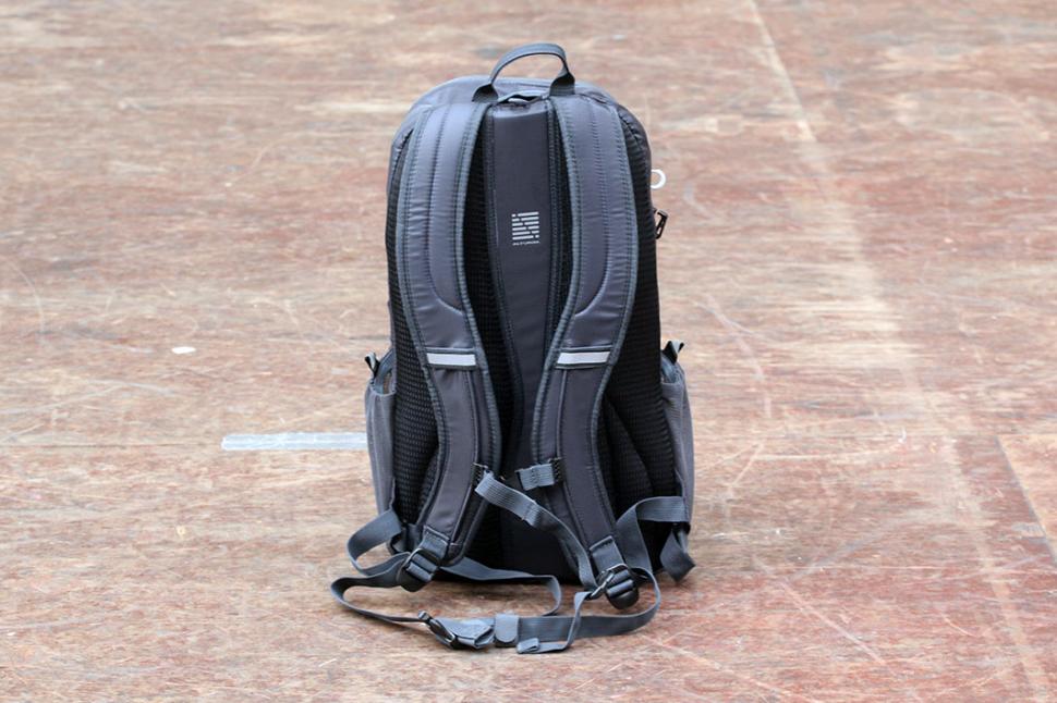 altura waterproof backpack